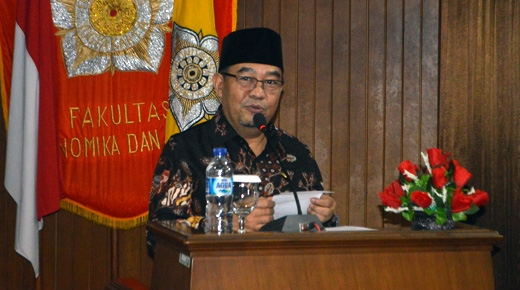 Harry Azhar Aziz