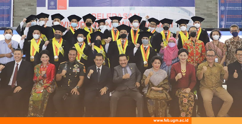 Pelepasan Wisuda Sarjana Mei 2022