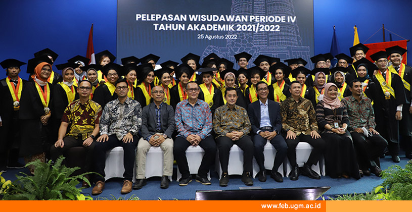 Pelepasan Wisudawan Periode Agustus 2022