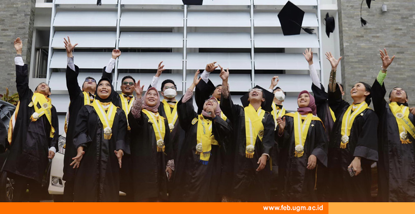 Wisuda Pascasarjana Oktober 2022