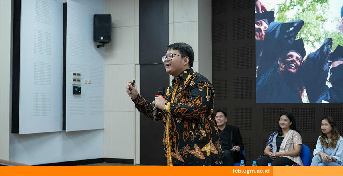 Alexander Berbagi Tips Alumni Sharing Session 2025