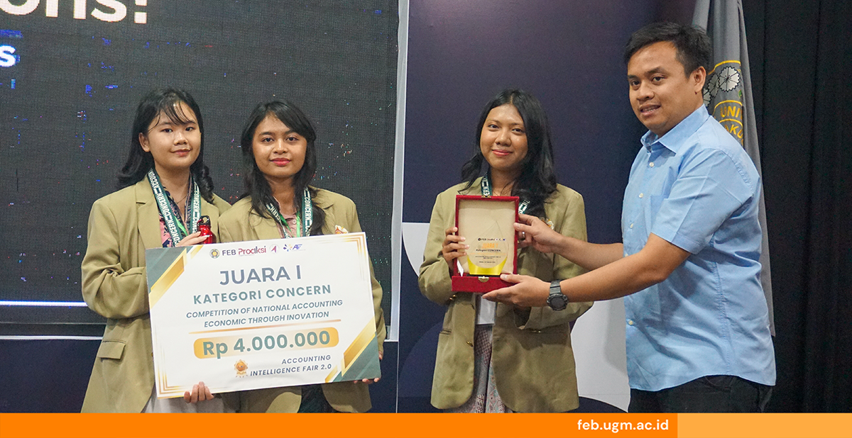 FEB UGM Students Win 1st Place in National Competition Thanks to IoT-Based Marketplace Innovation