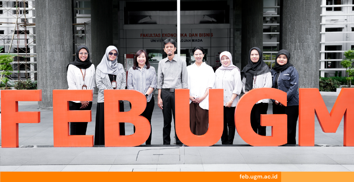 Delegasi University of Queensland dan perwakilan FEB UGM berdiskusi untuk menjalin kerja sama strategis di bidang pendidikan dan penelitian internasional.