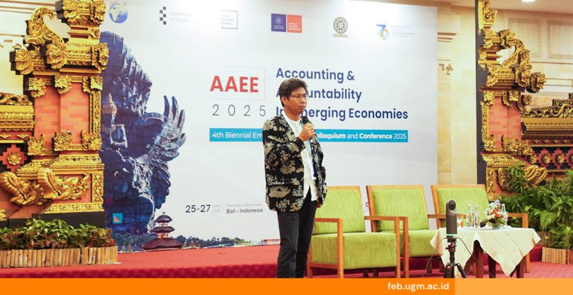 Prof. Mahfud Solihin memaparkan hasil riset kemampuan manajerial, etika keberlanjutan, dan praktik manajemen laba di Indonesia.