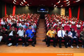FEB UGM Bekali Siswa SMKN 1 Bintuni Papua Barat dengan Literasi Keuangan dan Akuntansi Digital