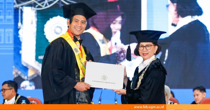 Fajar Munichputranto - Wisudawan Terbaik FEB UGM