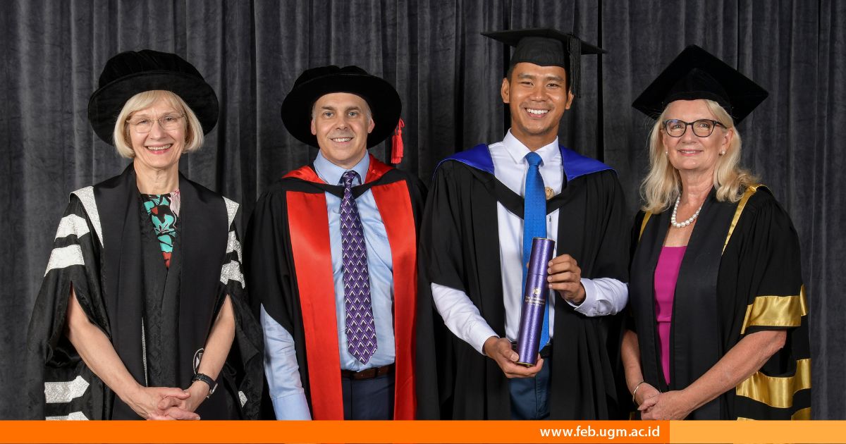 Fajar Munichputranto - Wisudawan Terbaik Valedictorian UQ