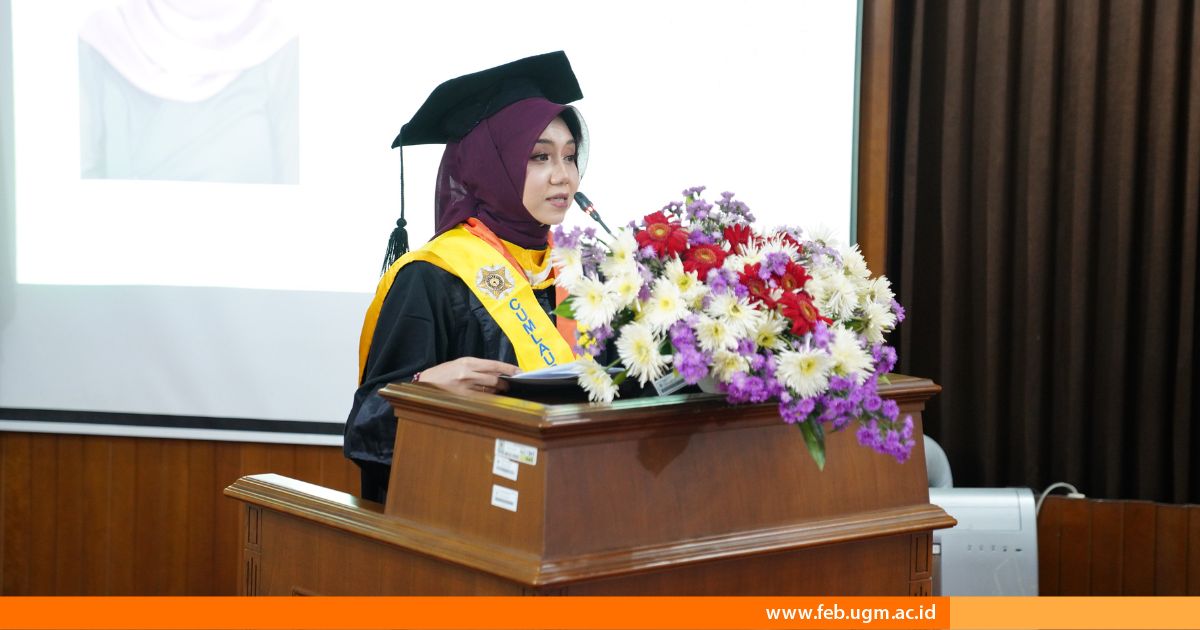 Rieska Indah Astuti - Wisuda Program Studi Magister Sains Ilmu Ekonomi (MSIE)