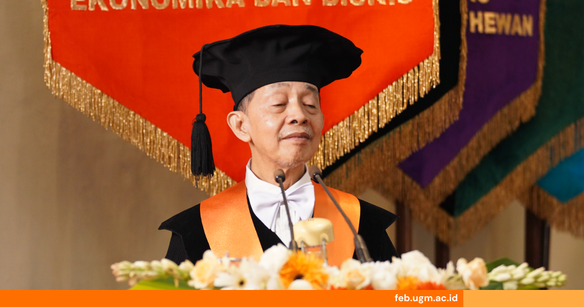 Prof. Sony Warsono Dikukuhkan sebagai Guru Besar UGM