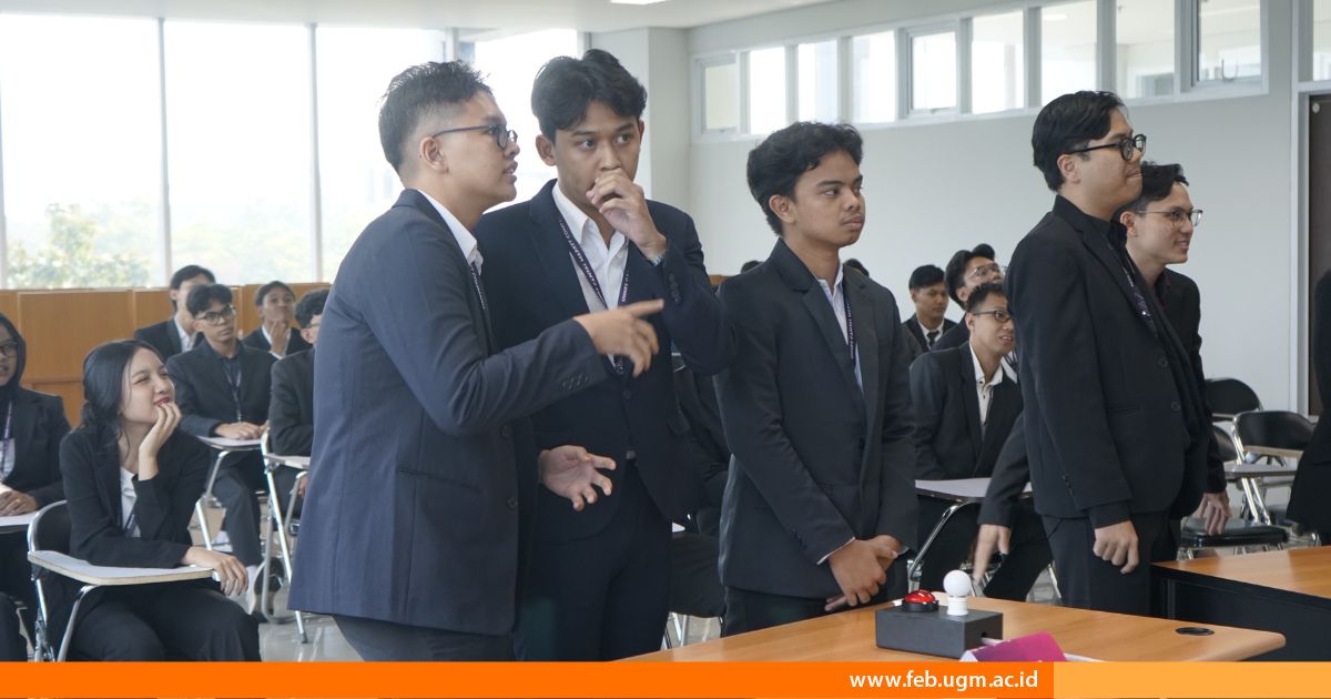 Tim FEB UGM Juara 1 Equity Research UCMC 2026