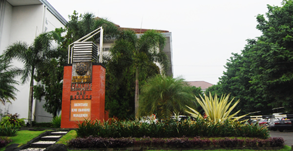 feb ugm landmark lama