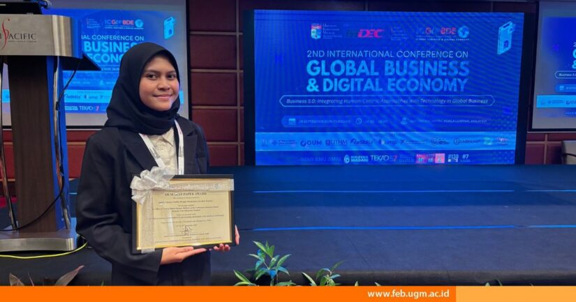 Audrey Valensya Nabilla - Mahasiswa FEB UGM Sabet Best Paper Award di Malaysia