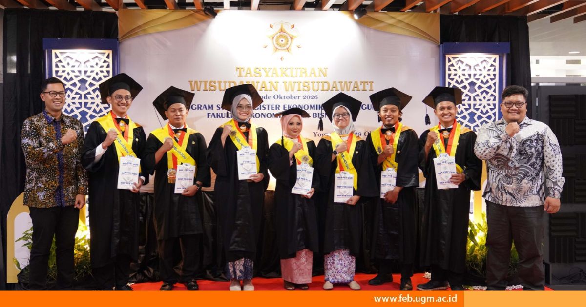 Wisudawan pascasarjana FEB UGM