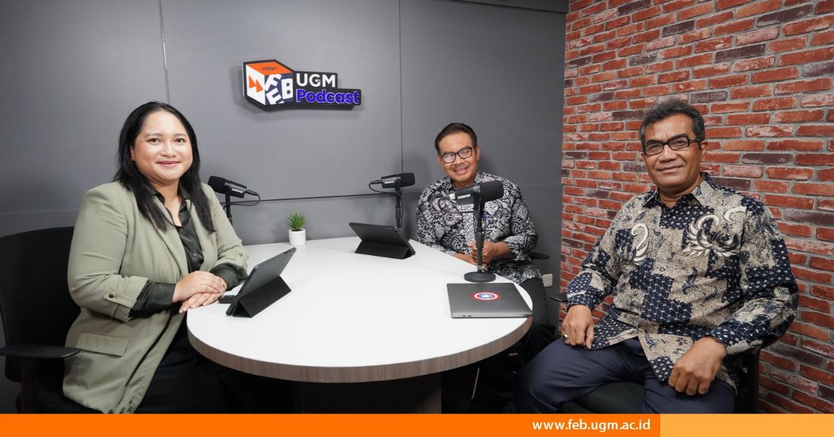 dr. H. Hasto Wardoyo, Sp.OG(K) dan Dr. Sahid Susilo Nugroho, M.Sc.